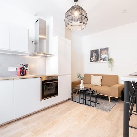 Appartamento Lille Centre - 1Br In The Heart Of Lille! Esterno foto