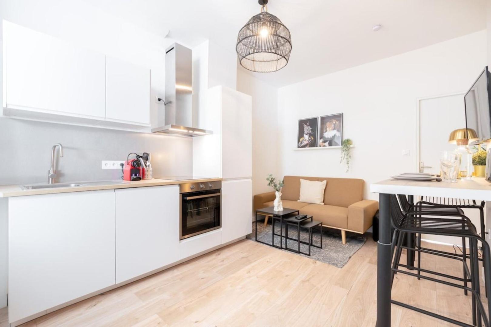 Appartamento Lille Centre - 1Br In The Heart Of Lille! Esterno foto