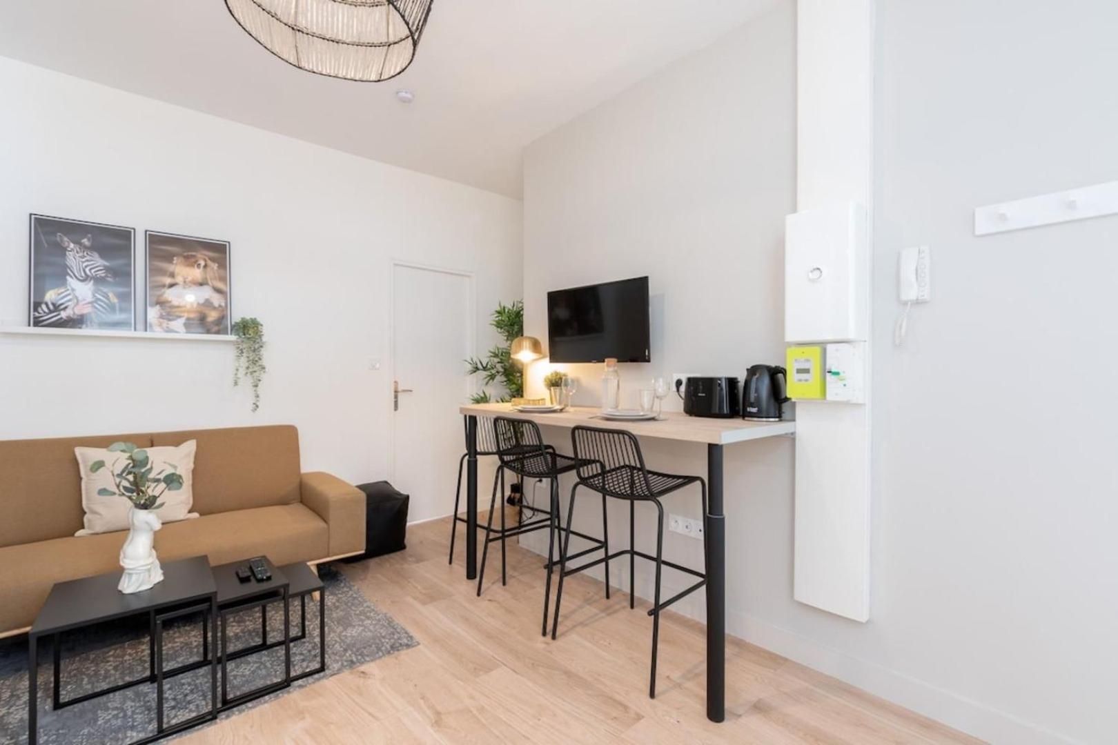 Appartamento Lille Centre - 1Br In The Heart Of Lille! Esterno foto